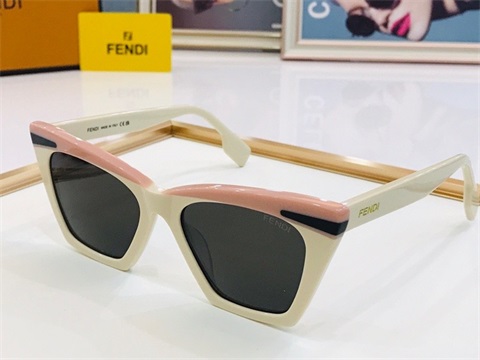 Fendi sunglass-544